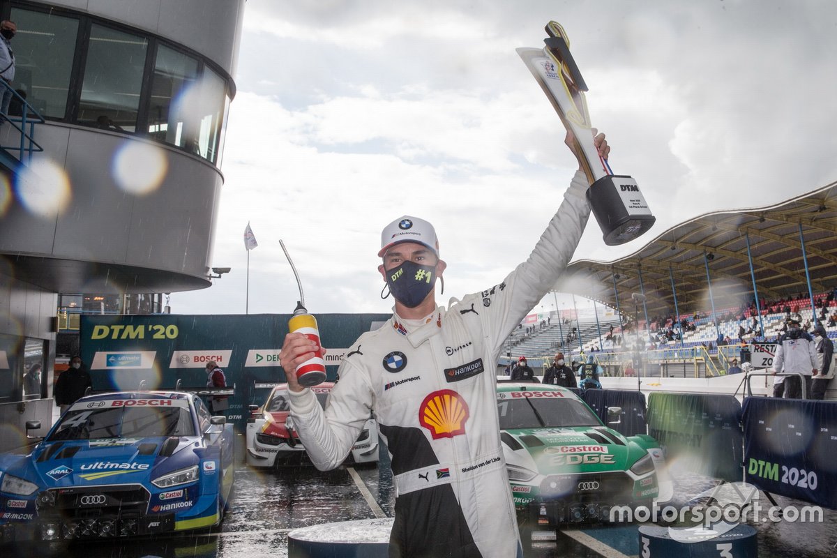 Vainqueur de la course Sheldon van der Linde, BMW Team RBM