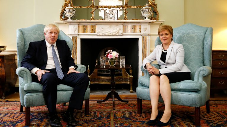 Nicola Sturgeon et Boris Johnson 