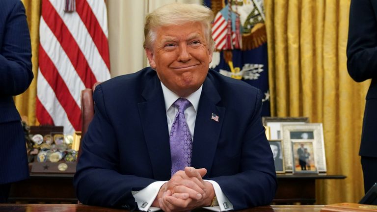 Donald Trump parle de l'accord de paix entre Israël et les EAU à la Maison Blanche à Washington