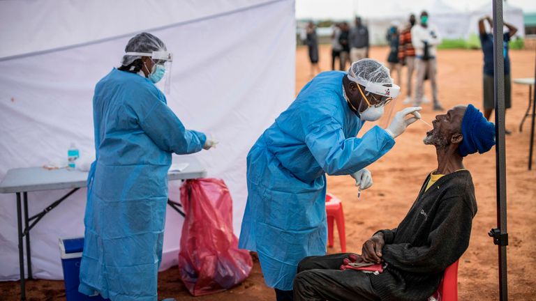Un Johannesburg est testé pour le coronavirus