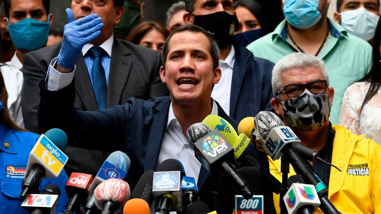 Le chef de l'opposition vénézuélienne et président par intérim autoproclamé Juan Guaido