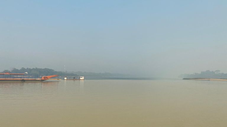 Smog sur la rivière