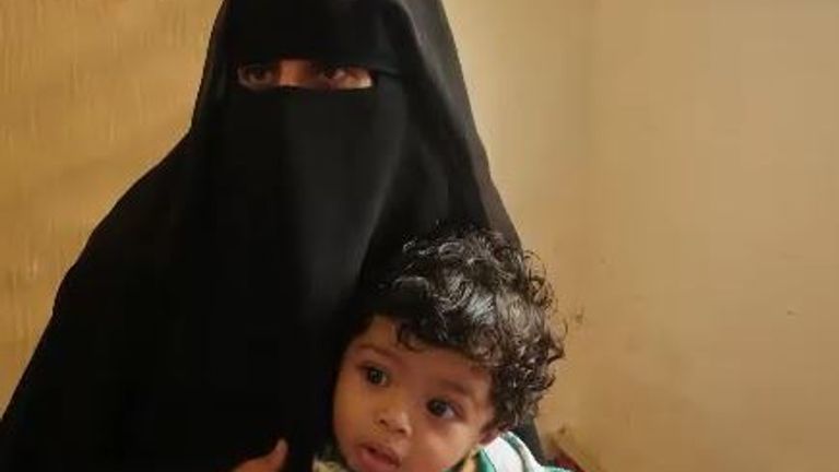 L'une des trois survivantes, Nora Ali Muse'ad Mujali, a déclaré à Sky News qu'elle allaitait son bébé lorsque la bombe a atterri.