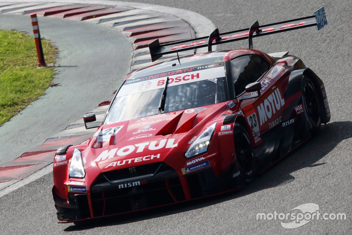 # 23 MOTUL AUTECH GT-R