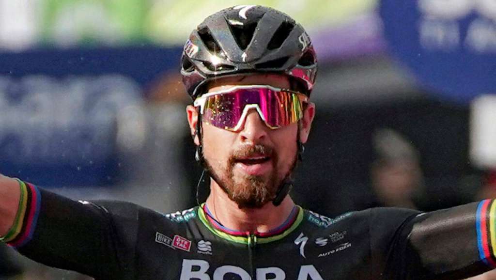 Solo Sagan traverse le chaos du Giro Covid