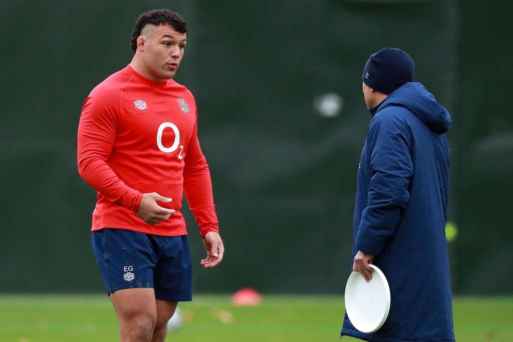 Ellis Genge appelle à une refonte urgente des contrats de joueurs «  dépassés, étranges et fous  » dans le rugby à XV