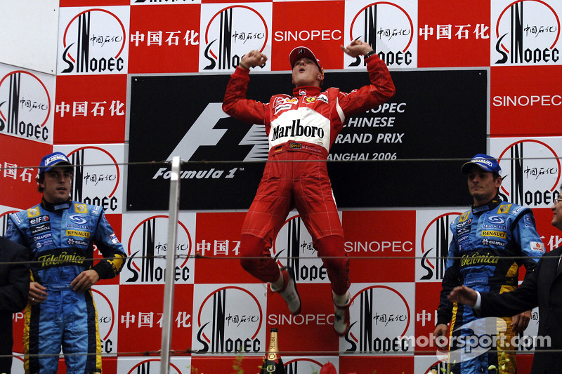 Podium: le vainqueur de la course Michael Schumacher avec Fernando Alonso et Giancarlo Fisichella