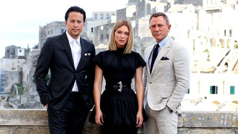 Daniel Craig, Léa Seydoux et le réalisateur Cary Joji Fukunaga à Matera