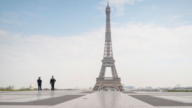 Le deuxième verrouillage de la France signifie que ses principaux sites sont vides - une fois de plus