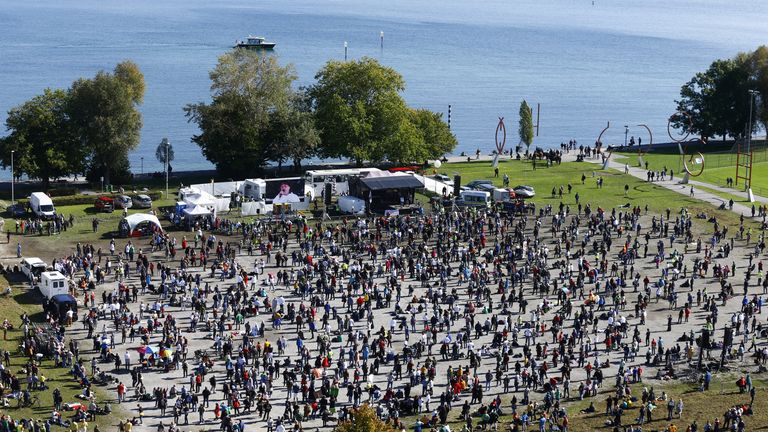 Des contre-manifestants manifestaient également