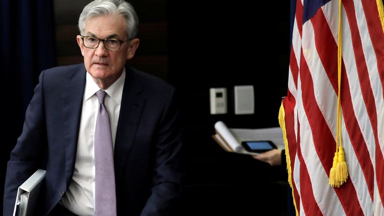 Le président de la Réserve fédérale, Jerome Powell, arrive à sa conférence de presse après la réunion de deux jours de la réunion du Federal Open Market Committee (FOMC) sur la politique des taux d'intérêt à Washington, États-Unis, le 29 janvier 2020