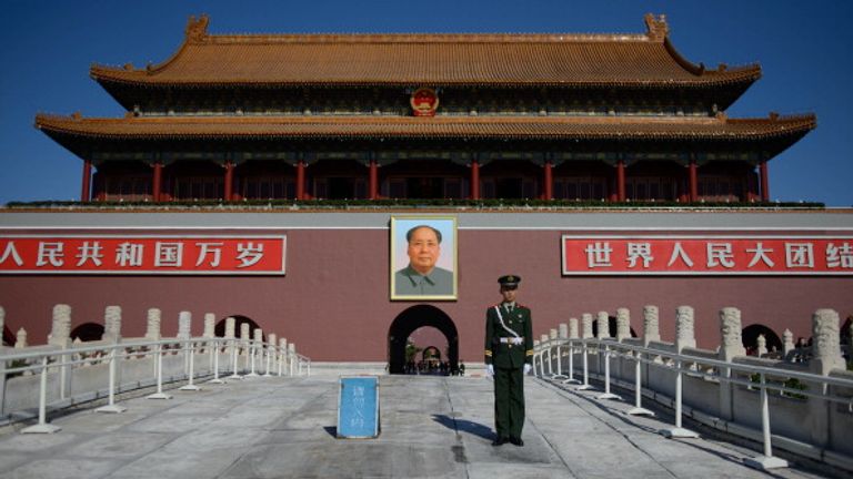 Mao Zedong est photographié à l'entrée de la Cité Interdite à Pékin