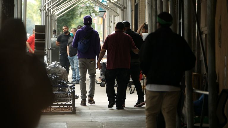 Près de 200 hôtels accueillent les sans-abri, les premiers intervenants et les représentants du gouvernement