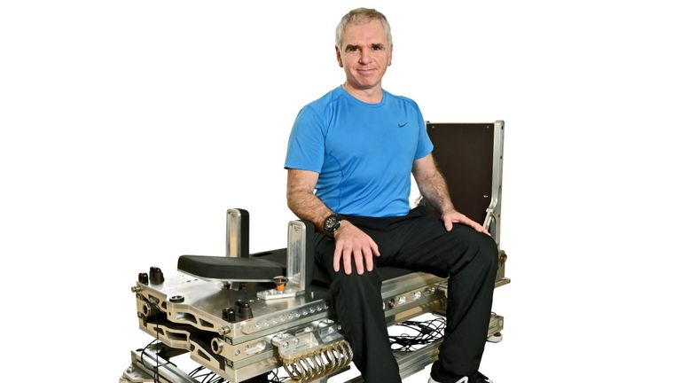 Un nouvel équipement pourrait réduire de 95% le temps nécessaire aux astronautes pour faire de l'exercice avec l'inventeur John Kennett