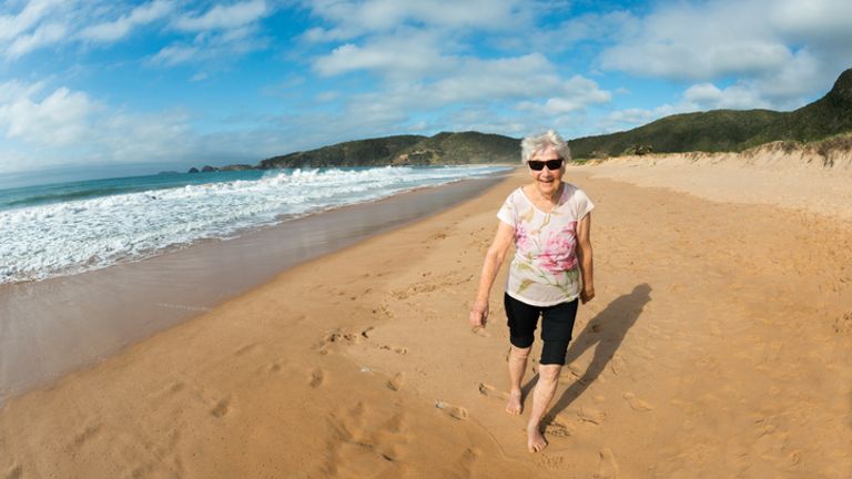 Le soleil fournit suffisamment de vitamine D en été, mais il est conseillé à certains groupes de prendre un supplément en hiver