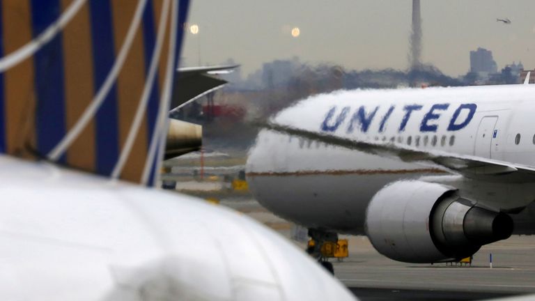 Un avion-taxi de United Airlines à l'aéroport international de Newark Liberty (photo de fichier)