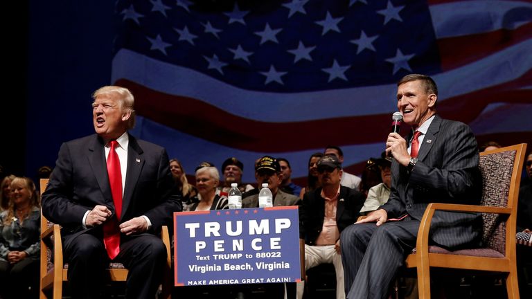 M. Trump et M. Flynn en campagne électorale en septembre 2016