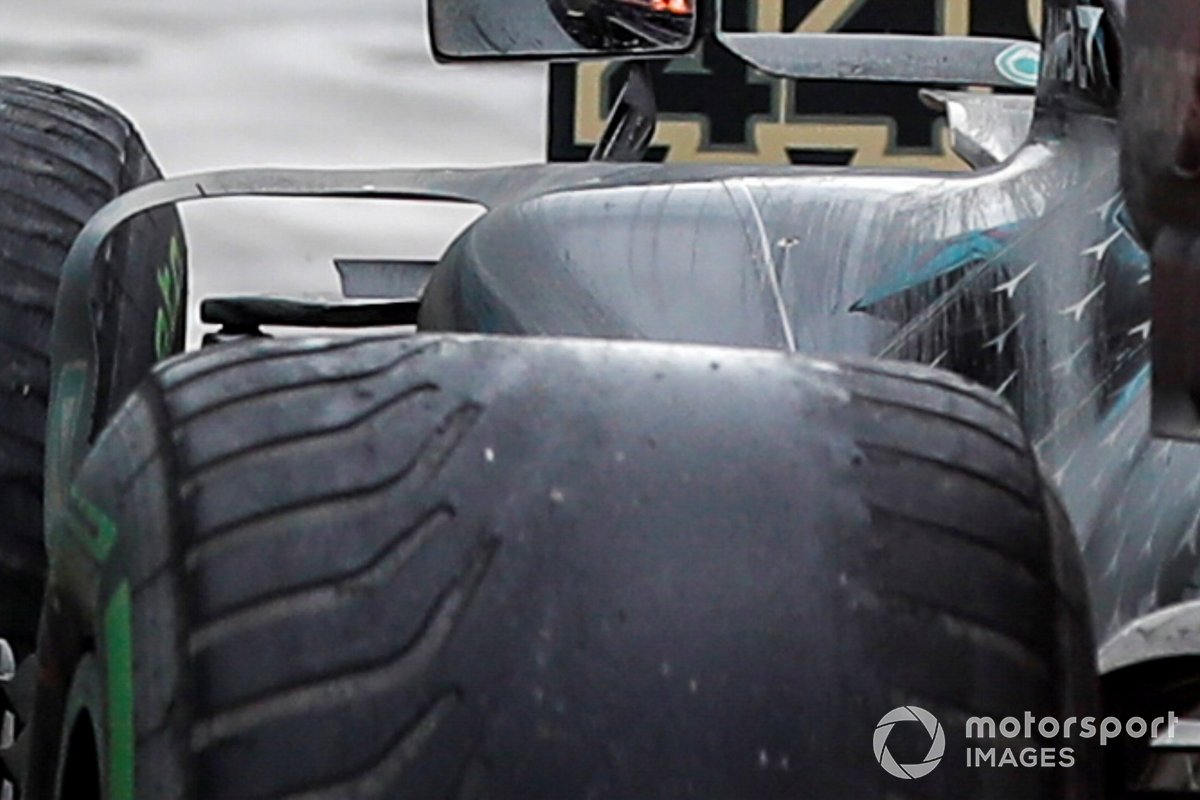 Lewis Hamilton, détail des pneus Mercedes-AMG F1 W11