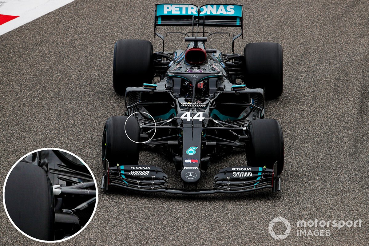 Lewis Hamilton, détail de la suspension avant de la Mercedes F1 W11 