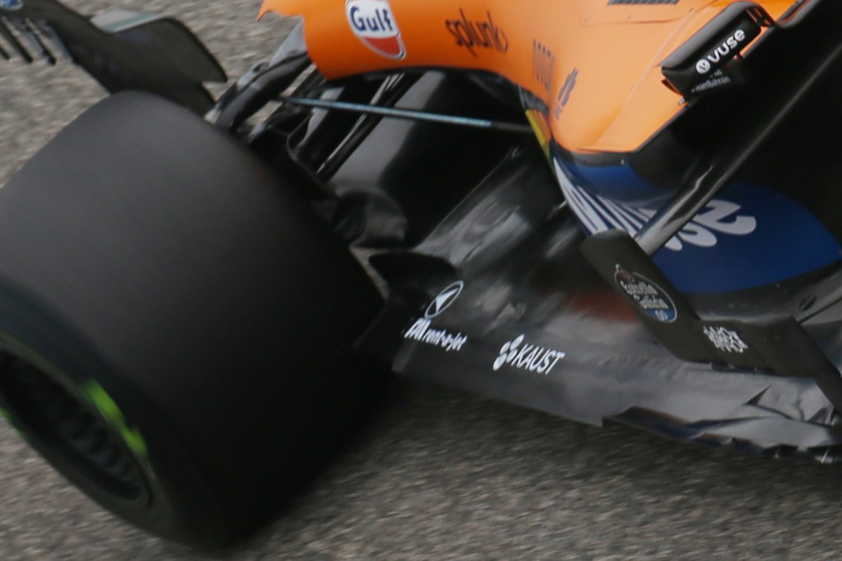 Détail arrière de la McLaren MCL35