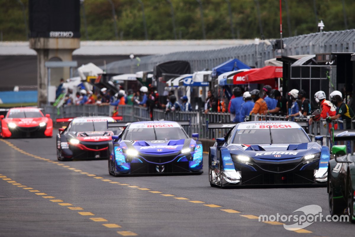 # 17 KEIHIN NSX-GT, # 100 RAYBRIG NSX-GT, # 16 MOTUL MUGEN NSX-GT, # 8 ARTA NSX-GT