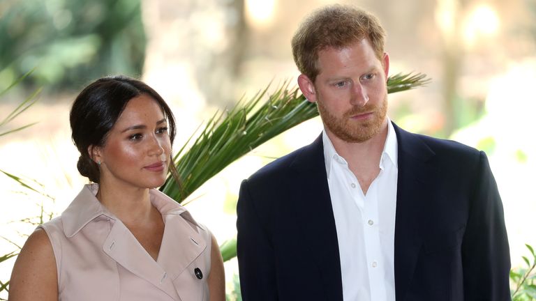 JOHANNESBURG, AFRIQUE DU SUD - 02 OCTOBRE: Le prince Harry, duc de Sussex et Meghan, duchesse de Sussex assistent à une réception des industries créatives et des entreprises le 02 octobre 2019 à Johannesburg, Afrique du Sud.  (Photo par Chris Jackson / Getty Images)
