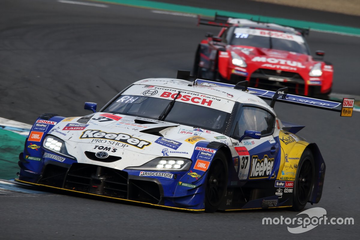 # 37 KeePer TOM'S GR Supra, # 23 MOTUL AUTECH GT-R