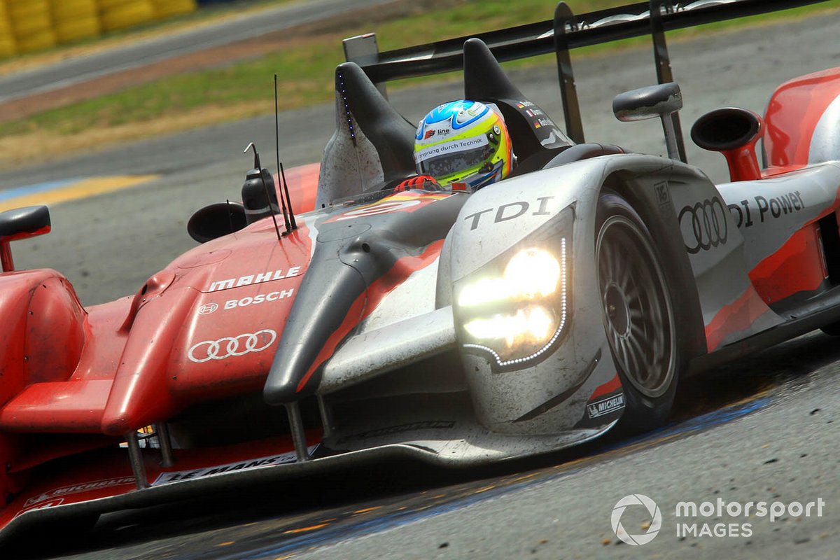 # 9 Audi Sport North America Audi R15: Mike Rockenfeller, Timo Bernhard, Romain Dumas