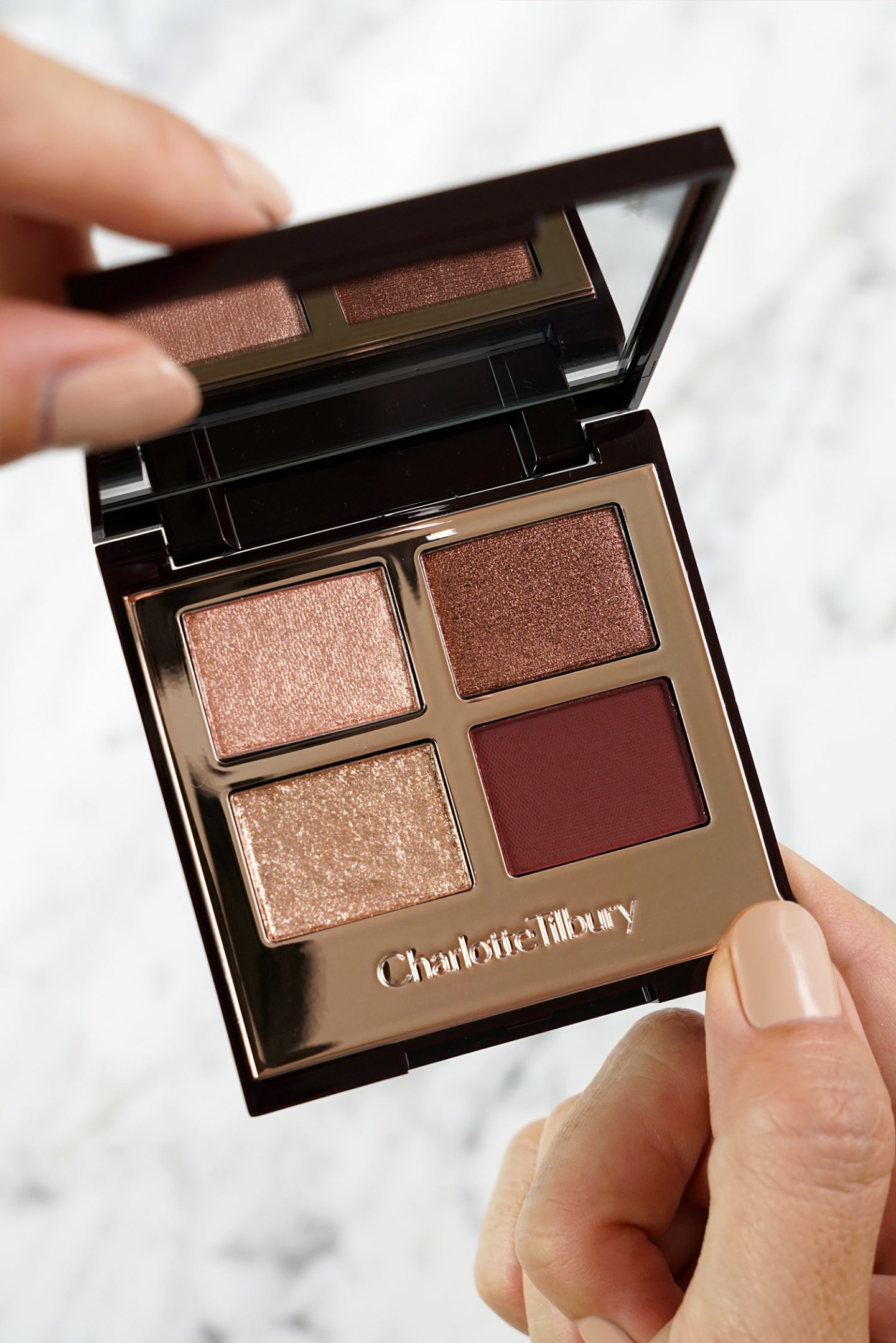 Revue de la palette de fards à paupières Charlotte Tilbury Fire Rose