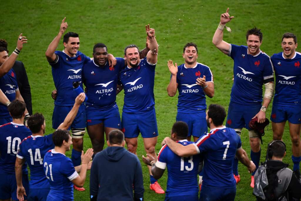 L’Angleterre remporte le championnat des Six Nations après que la France ait changé le style pour mettre fin aux espoirs de l’Irlande
