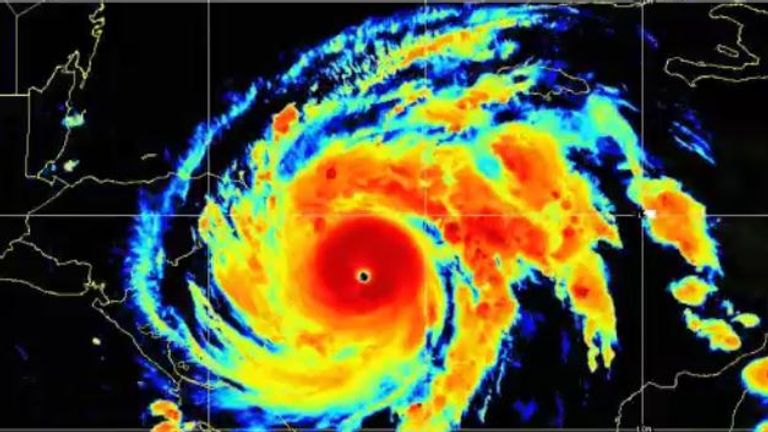 Ouragan Iota.  Pic: NOAA / NESDIS / STAR