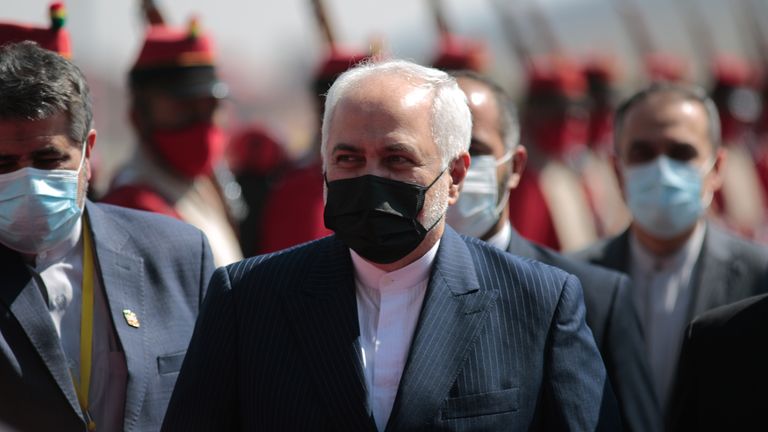 Le ministre iranien des Affaires étrangères, Mohammad Javad Zarif, a rapidement suggéré qu'Israël était derrière l'attaque