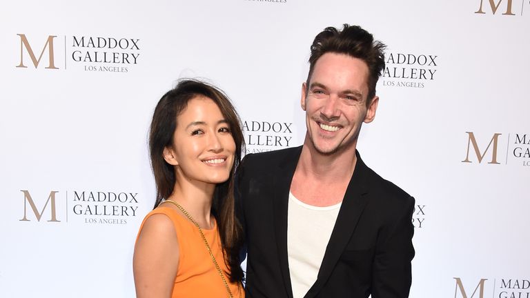 L'acteur Jonathan Rhys Meyers et sa femme Mara Lane étaient également à bord de l'avion privé avec M. David