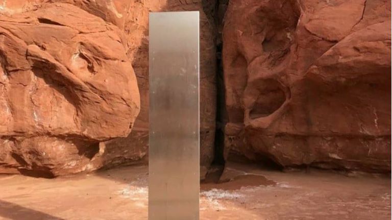 Monolithe de métal trouvé dans l'Utah.  Pic: Département de la sécurité publique de l'Utah