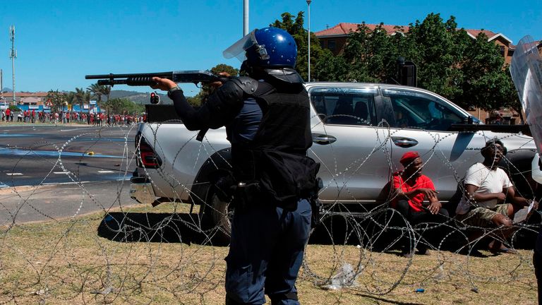 Des balles en caoutchouc ont été tirées sur des manifestants