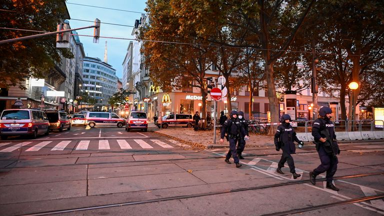 Trois personnes ont été abattues près d'une synagogue à Vienne