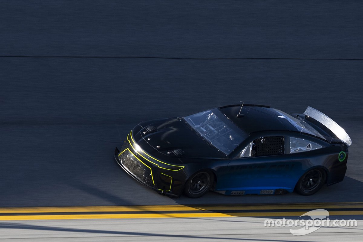 Chris Buescher conduit la voiture NASCAR Next gen