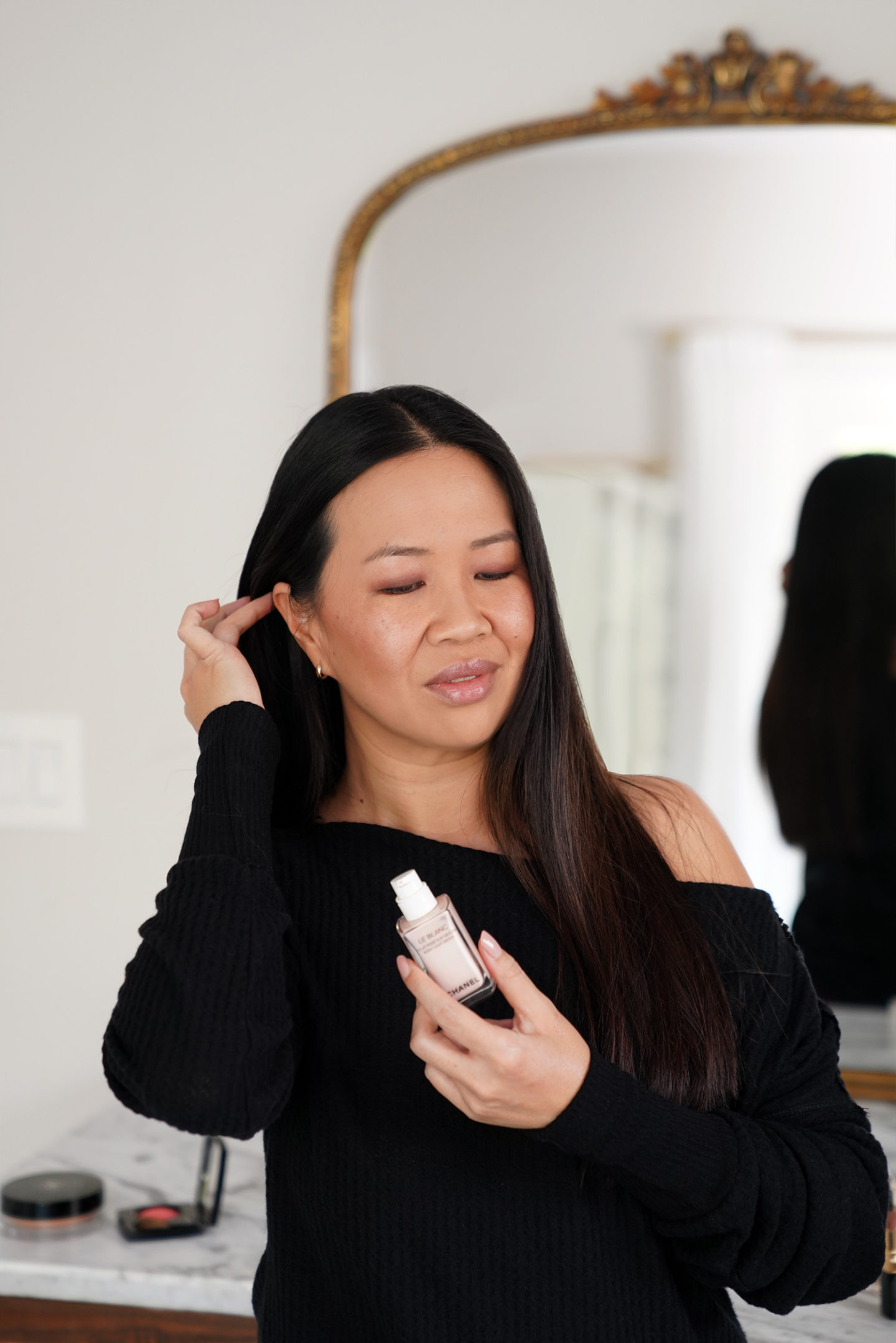 Maquillage Chanel Look Le Blanc Rosy Light Drops Rouge Coco Flash in Boy | Sabrina The Beauty Lookbook
