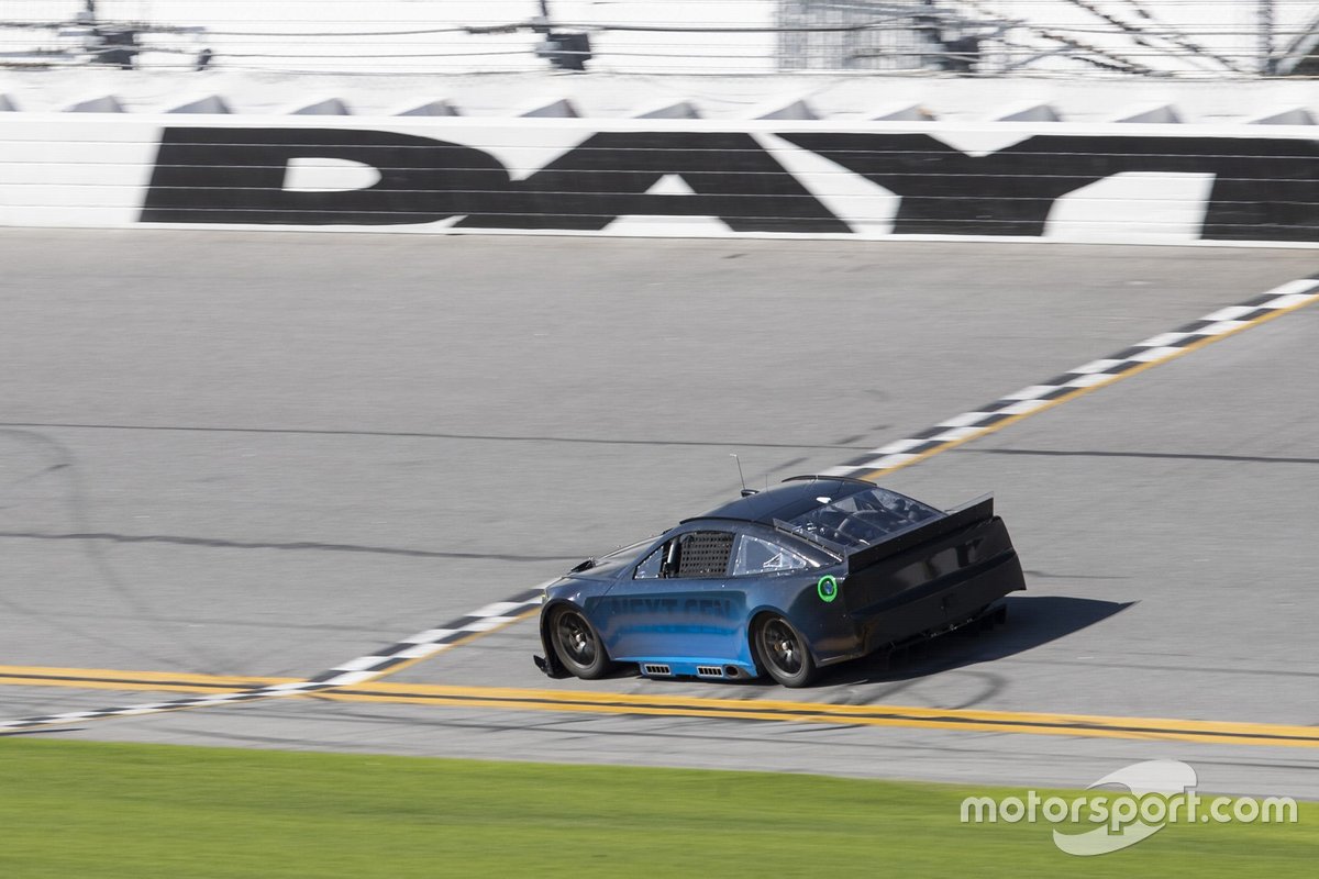 Chris Buescher conduit la voiture NASCAR Next gen