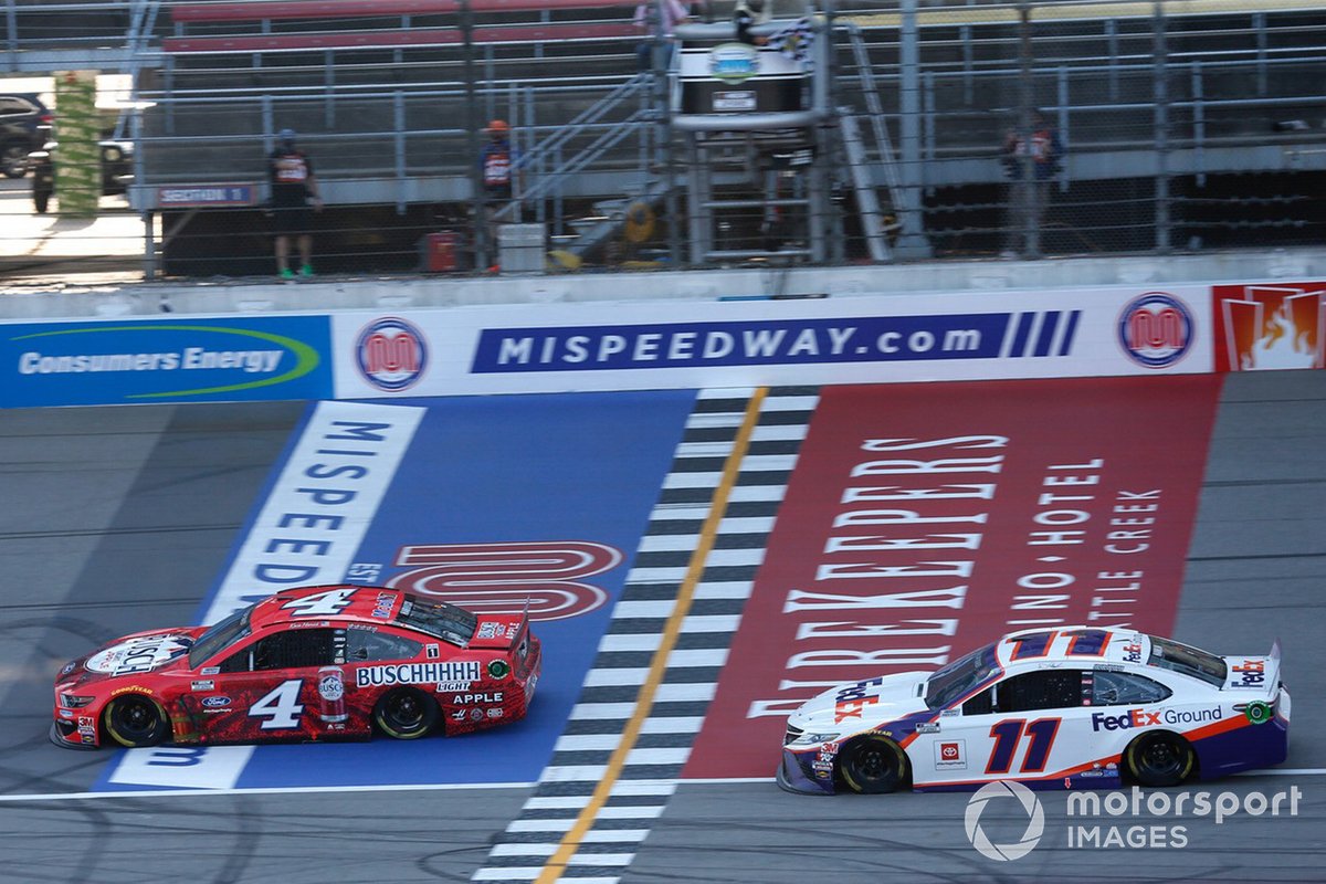 7. Kevin Harvick et Denny Hamlin - Coupe du Michigan - 0,093s