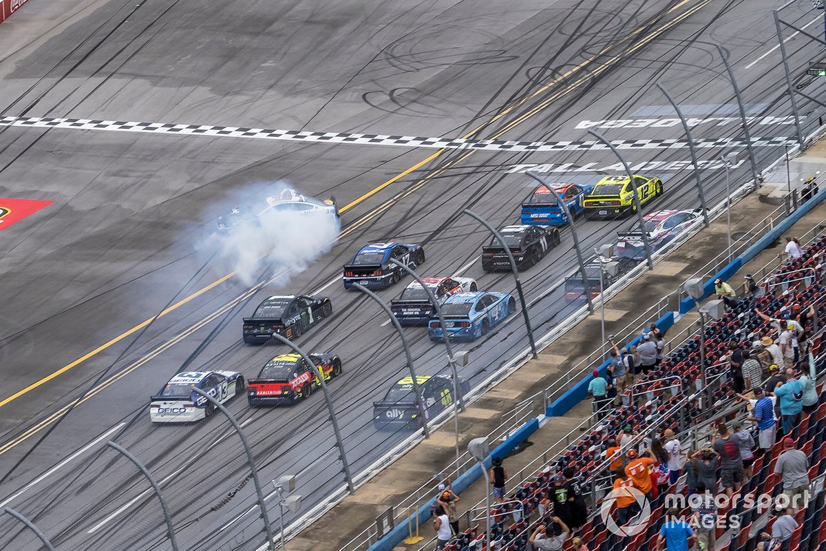 1. Ryan Blaney et Ricky Stenhouse Jr. - Coupe Talladega - 0,007s