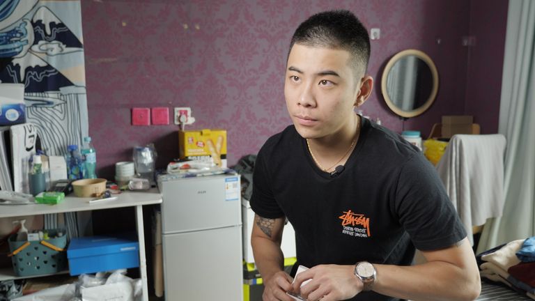 Andy fait envoyer ses médicaments en Chine depuis la Thaïlande