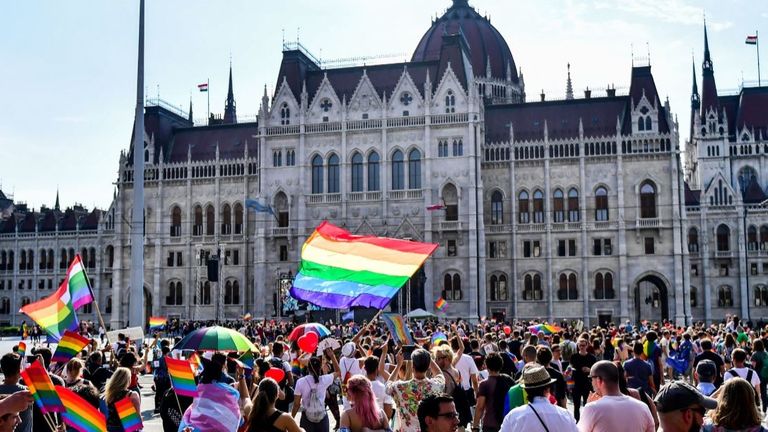 La nouvelle législation d'Orban est en contradiction avec les droits des LGBTQ