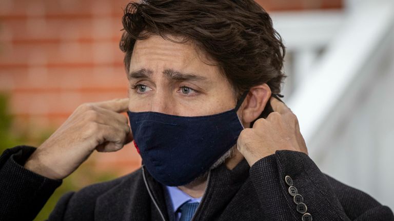 Justin Trudeau dit que le Canada s'attend à recevoir 249000 doses du vaccin Pfizer ce mois-ci