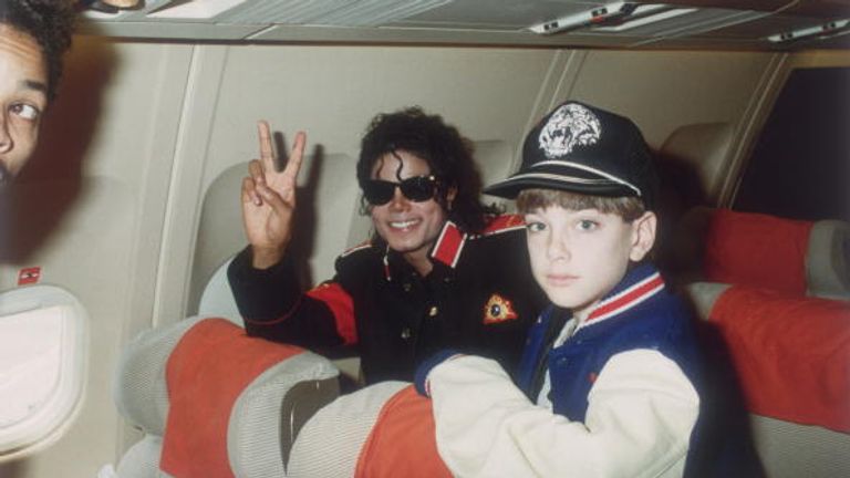 James Safechuck est photographié à l'âge de 10 ans avec Jackson