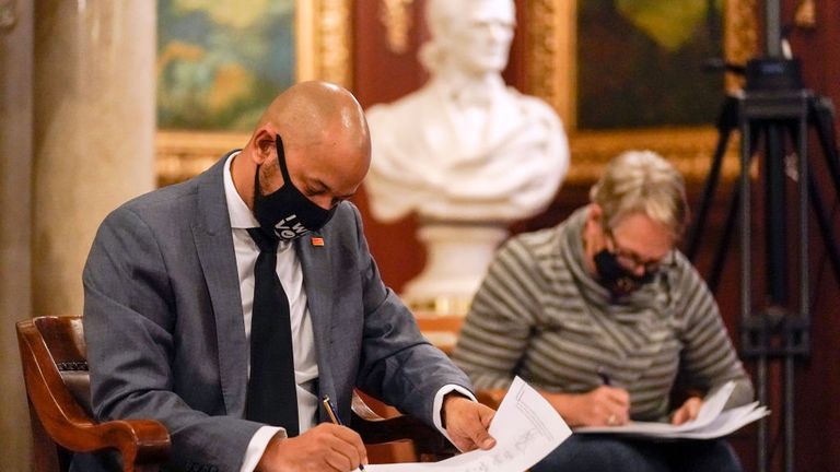 Les membres du collège électoral du Wisconsin ont voté