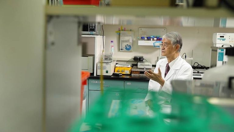Le professeur Chuang Yin-ching qui a averti le monde du virus de Wuhan - photos envoyées par Tom Cheshire