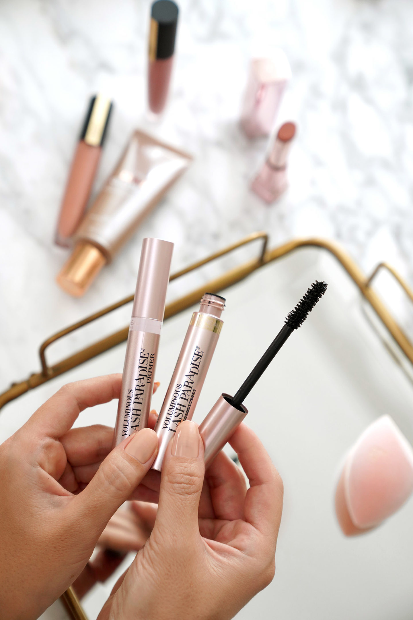 Base et mascara L'Oréal Voluminous Lash Paradise