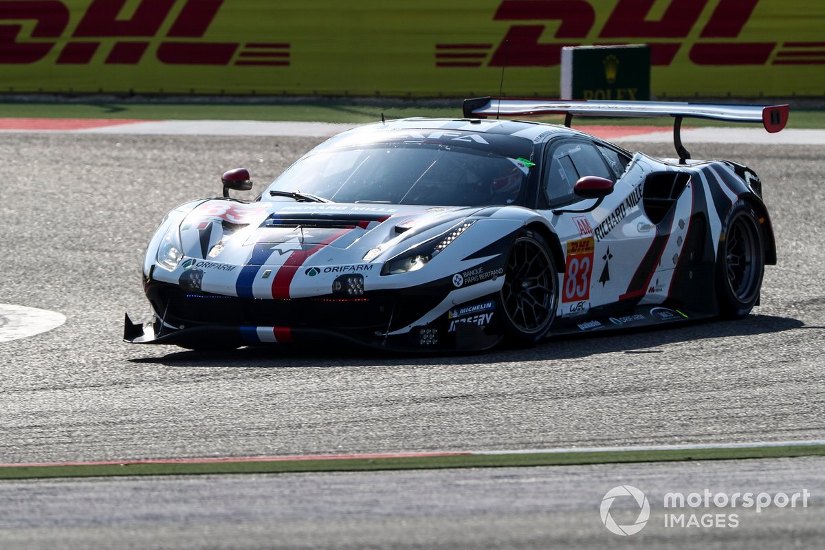 Ferrari 488 GTE EVO AF Corse # 83: François Perrodo, Emmanuel Collard, Nicklas Nielsen 