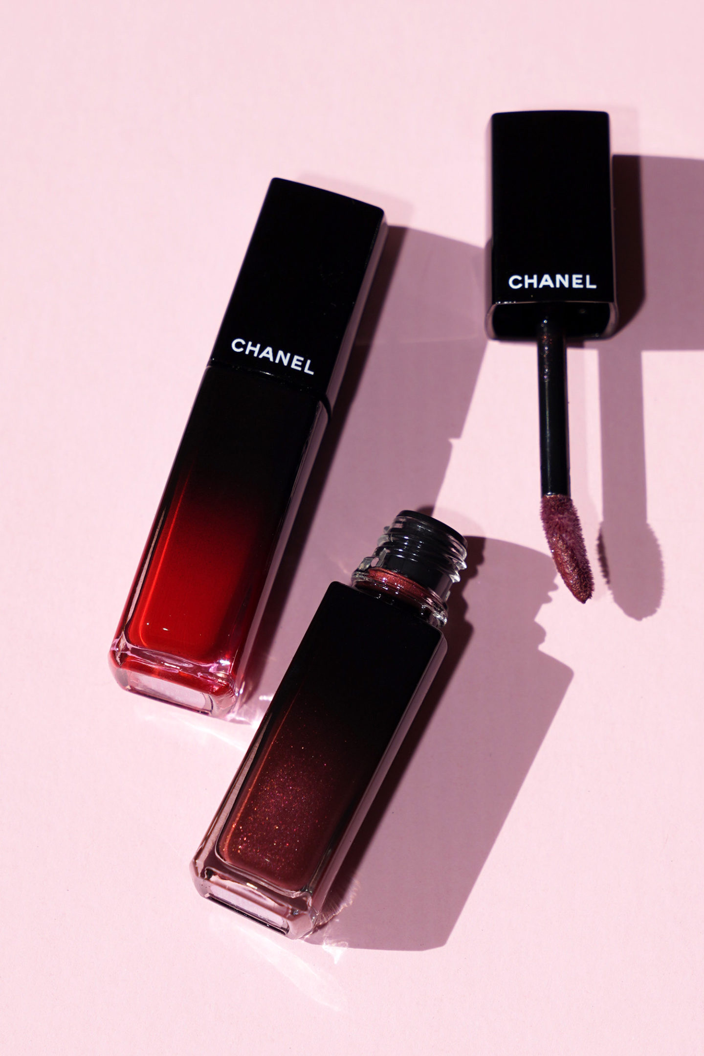 Chanel Rouge Allure Laque 73 Invincible et 77 Dark Blossom